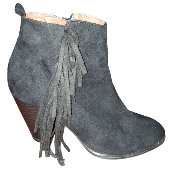 Qupid Tiber-60 Side Fringe Tassels Faux Suede Instep Zip Black Ankle Booties 7 - Picture 4 of 16